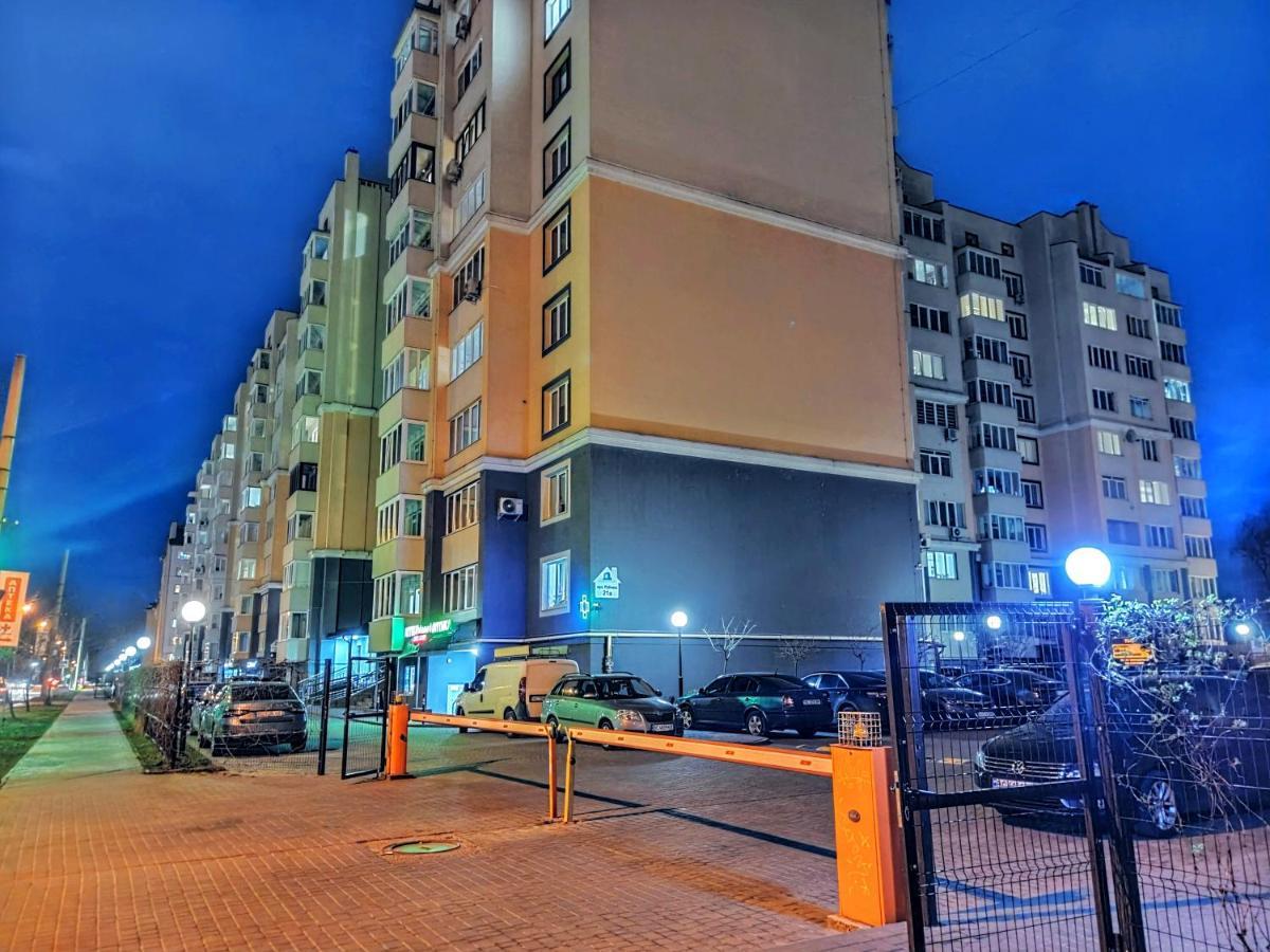 Апартаменти "Львівська Мрія" エクステリア 写真